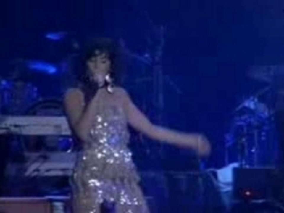 Timbaland_Ft_Nelly_Furtado_and_Justin_Timberlake-Give_it_to_