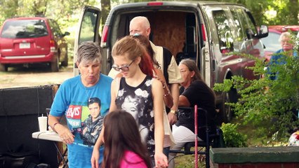 Chris Drummond sings 'Pretty Woman' Elvis Week 2015