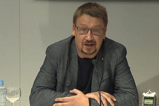 Domènech ve amenaza en el anuncio de elecciones de Rajoy