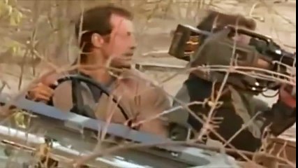 ПРАЙД ЛЬВОВ НАПАЛ НА СЛОНА,СЛОН VS ЛЕВ