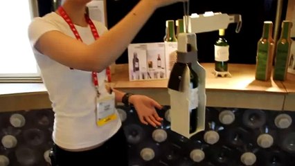 На Тайване винные бутылки превращают в лампы