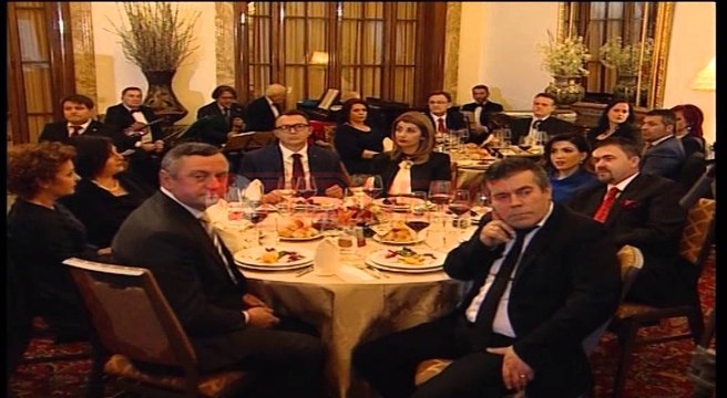 Nishani: Biznesi në Shqipëri filloi nga hiçi, nuk është as rozë as i zi- Ora News- Lajmi i fundit-