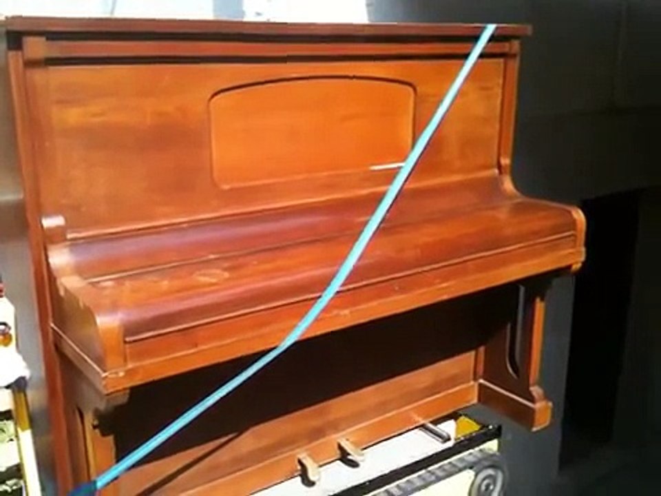 Как поднять пианино на сотый этаж без лифта