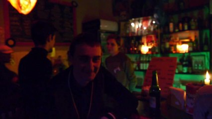 Братишки и поехавшие на показе «Зелёного слоника» в баре «ДК»