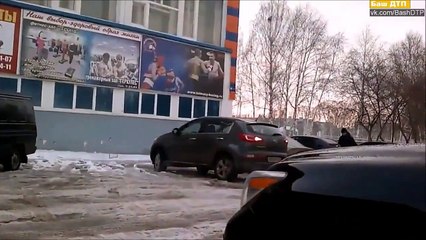 Мама вызывай ГИБДД у меня машина к земле приклеилась