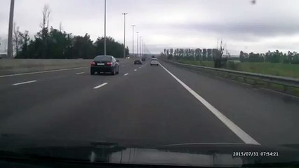Car Loses Tire on the Highway