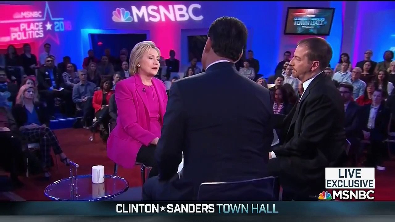 Clinton Booed At Democratic Town Hall