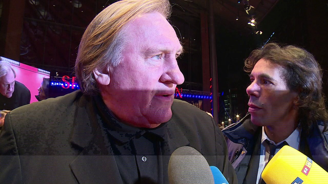 Gérard Depardieu sur le tapis rouge de la Berli...