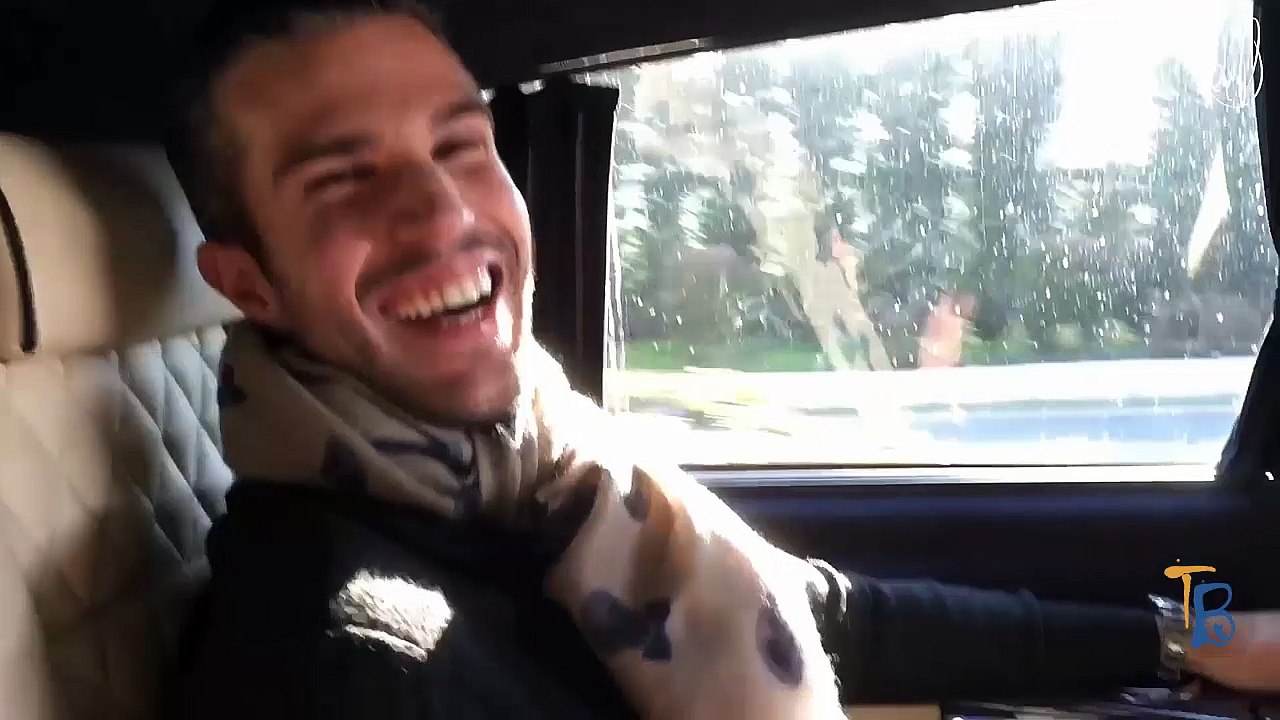 Quand Robin van Persie chante du R. Kelly dans sa limousine