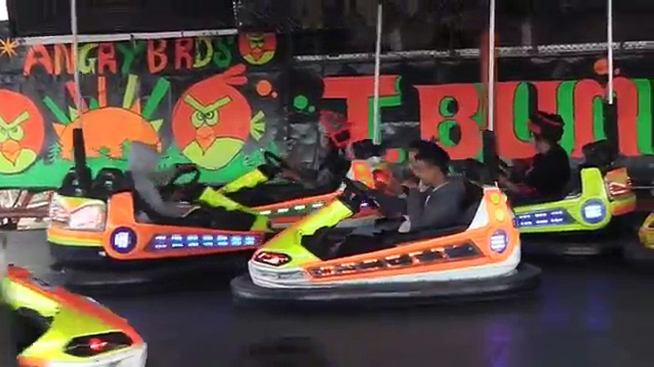 Bumper cars of Hmong! New Year Hmong Xieng Khouang "Kin Chiang 2016 Hmong Xieng Khouang part-7