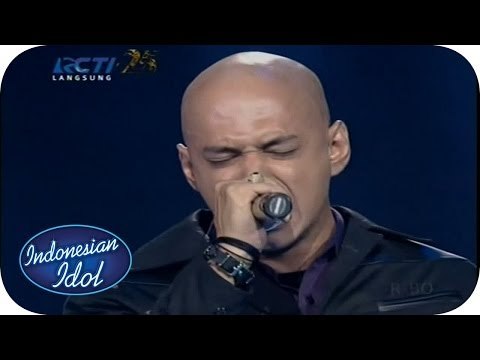 HUSEIN - DI BELAKANGKU (Peterpan) - Spektakuler Show 7 - Indonesian Idol 2014