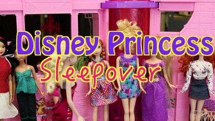 Barbie Dreamhouse Frozen Elsa & Anna Disney Princess SLEEPOVER Dollhouse Party DisneyCarToys