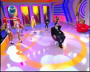 Survivor Seda mini etek siyah çorap