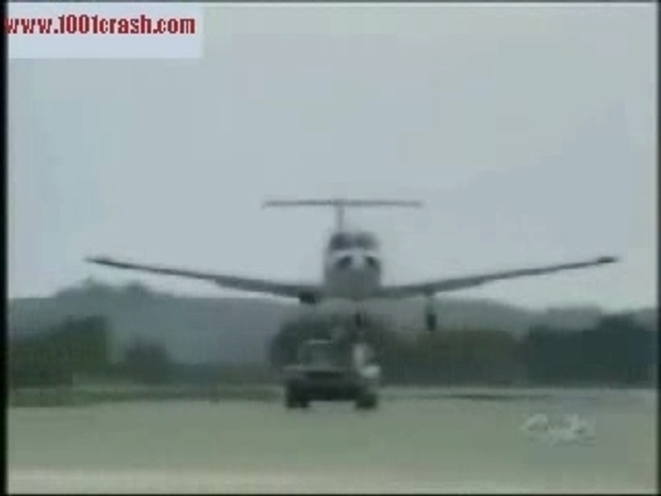 sauvetage impresionnant d'un petit avion