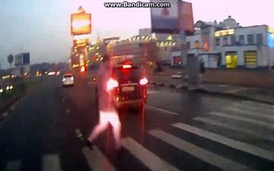 СМИ- Пешеходы избили не пропустивших их водителей в Москве