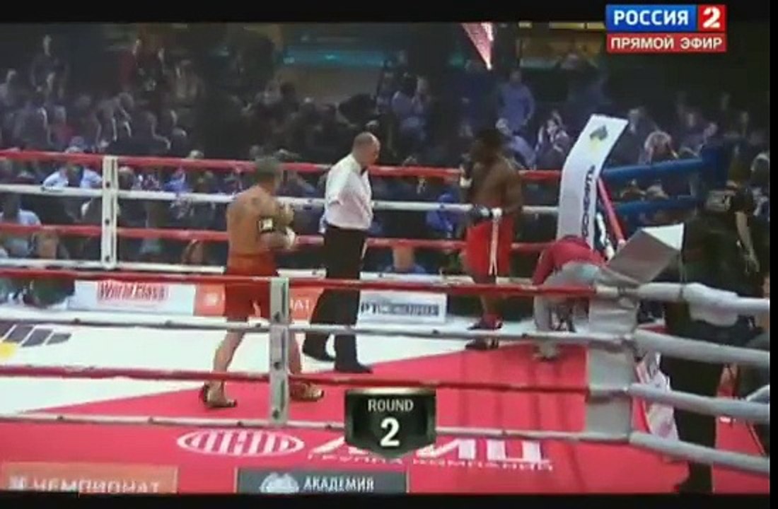 Mickey Rourke vs Elliot Seymour