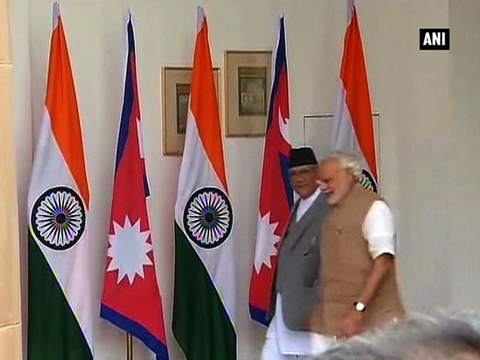 PM Modi meets Nepal PM