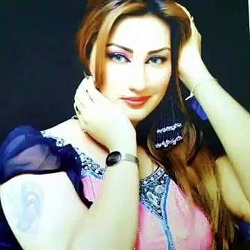 Girl beating a boy in public station- girl vs boy fight beating a boy best funny and real video (Funny Videos 720p)