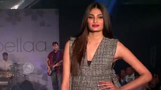 Athiya Shetty Flaunts Her Fashion On The Ramp – Hot Or Not ? (720p Full HD) (720p FULL HD)