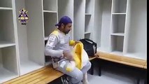 Sarfraz Ahmad Reciting NAAT in Dressing Room - SubhanAllah