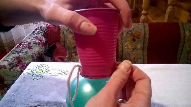 Шар на елку из ниток. Игрушки сделанные своими руками