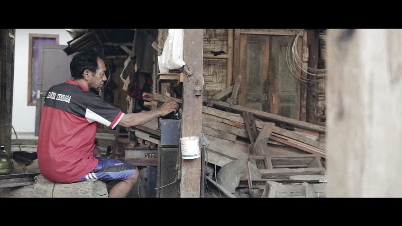 Mbambar Lan Nglanggam