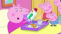 Peppa Pig Bakes A Cake