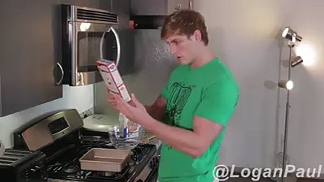 ME TRYING TO COOK