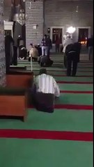 Amazing Man offering Prayer on one leg Subhan Allah