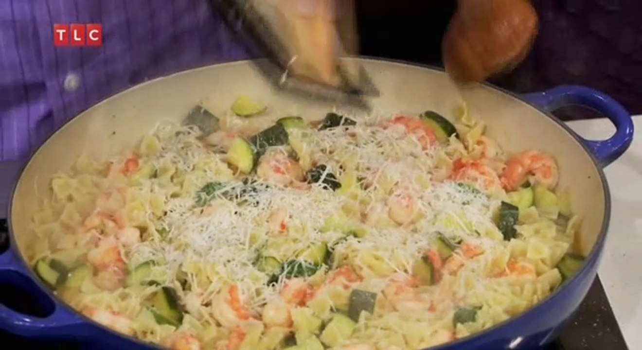 Farfalle mit Garnelen und Zucchini