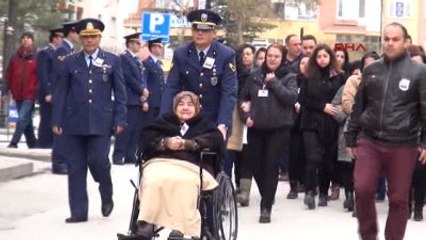Eskişehir - Ankara'daki Bombalı Terör Saldırısında Ölen Sivil Memur Eskişehir'de Toprağa Verildi