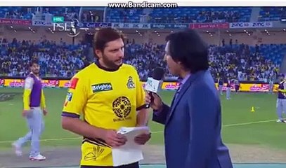 watch this video toss : quetta gladiators vs peshawar zalmi in psl