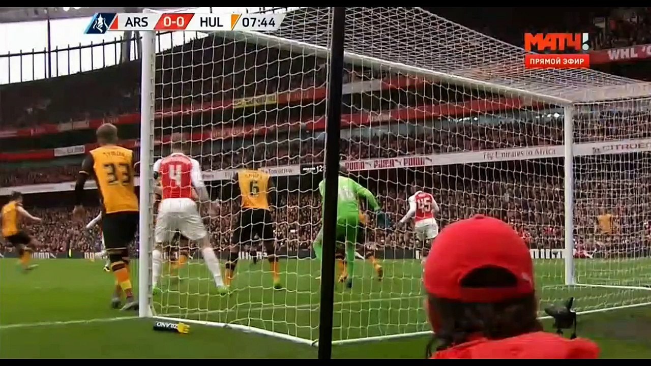 Arsenal 0-0 Hull Half Time