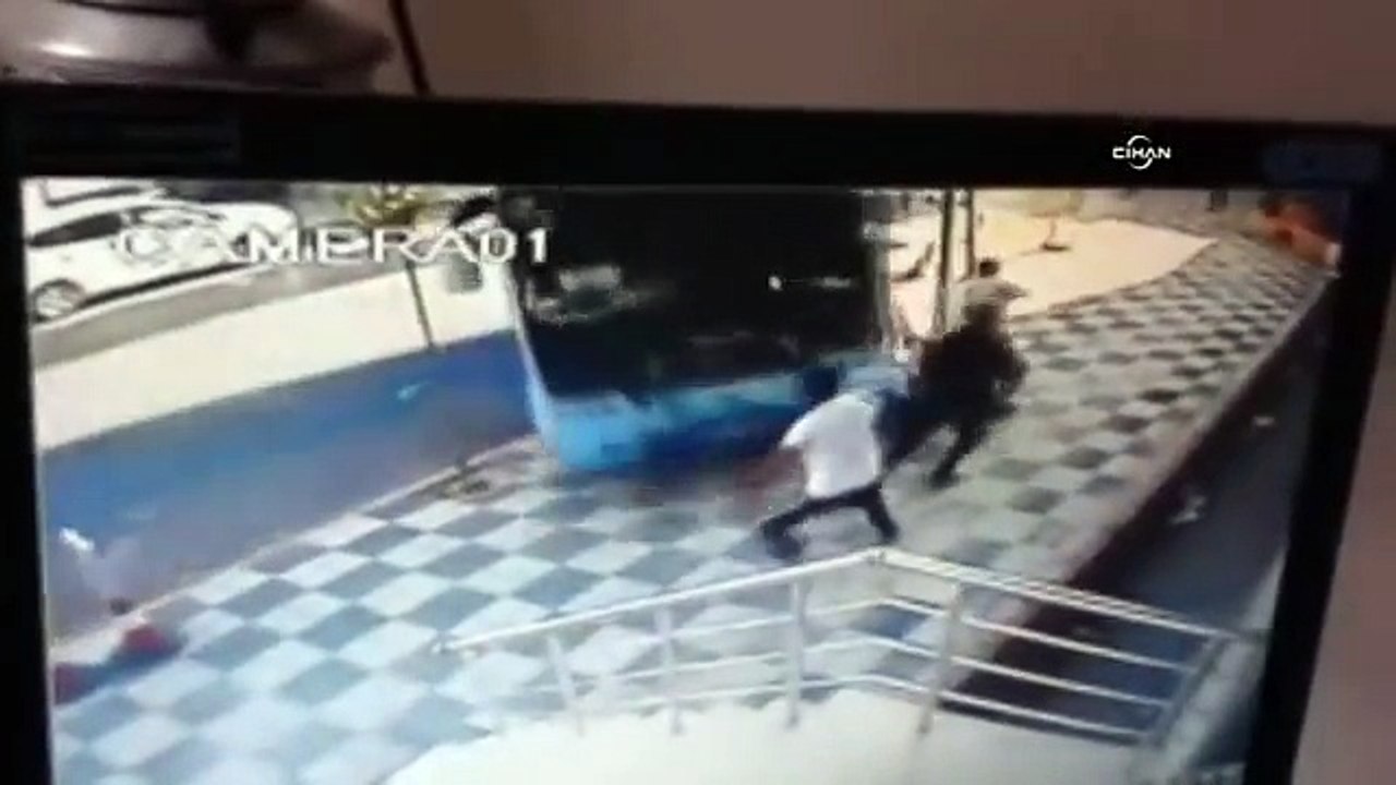 Minibüs dehşeti kamerada