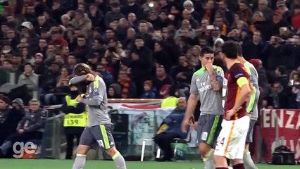 Ronaldo uhvatio Jamesa za stražnjicu