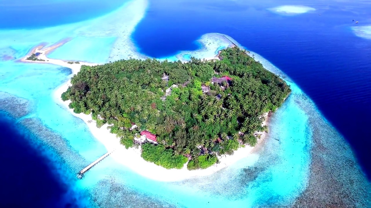 Amazing islands and sea Full HD