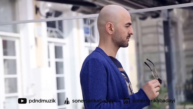 Soner Sarıkabadayı & Ozan Çolakoğlu - Unuttun Mu Beni? (Lyrics Video)