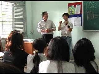 [Hậu Trường] Uyên Linh trở về thăm gia đình và trường cũ