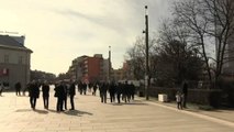 KOSOVA E NDARE PER PAVARESINE,QEVERIA CEREMONI FESTIVE NDERSA OPOZITA PROTESTE LAJM