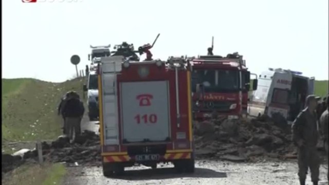 TJETER ATENTAT KUNDER USHTRISE TURKE NE DIJARBARKIR VRITEN 7 USHTARE NGA BOMBA LAJM