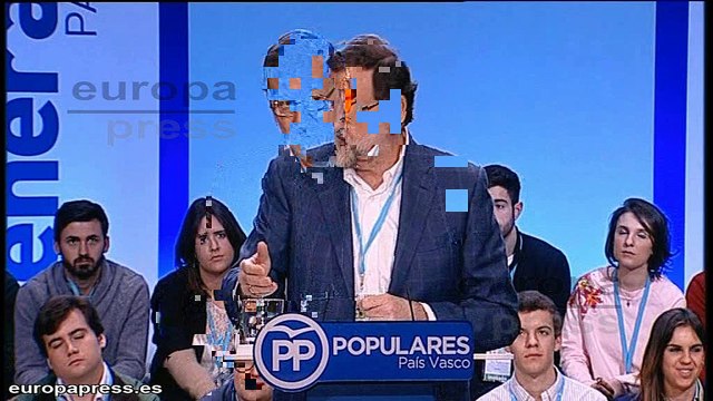 Rajoy critica la política de postureo