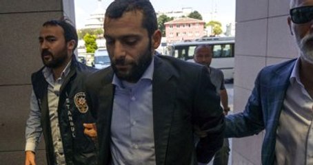 Onur Özbizerdik İzmit'te Gözaltına Alındı