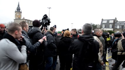 Rassemblement pro-Piquemal à Calais : des manifestants bravent l'interdiction