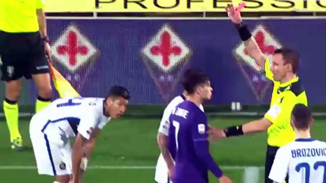 Zarate impazzisce cartellino rosso Fiorentina Inter 2-1 2016