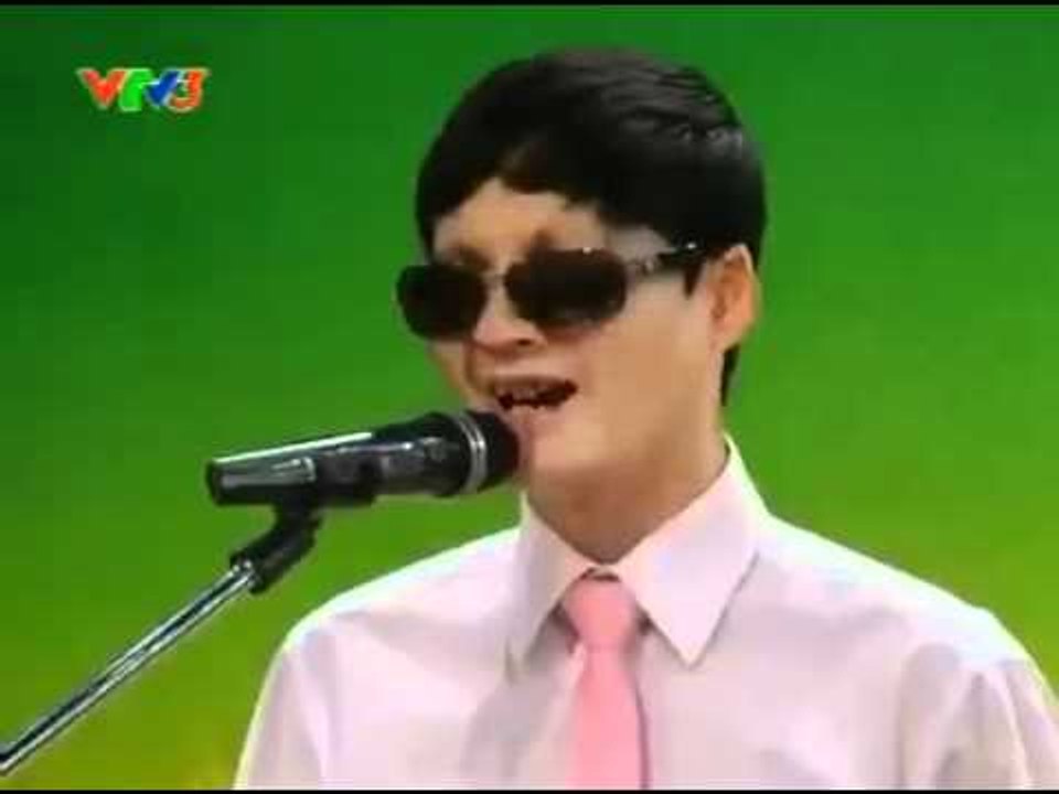 [ VIETNAMS GOT TALLENT 2011 ] - Thí sinh khiếm thị hát "Ngày Đẹp Tươi"