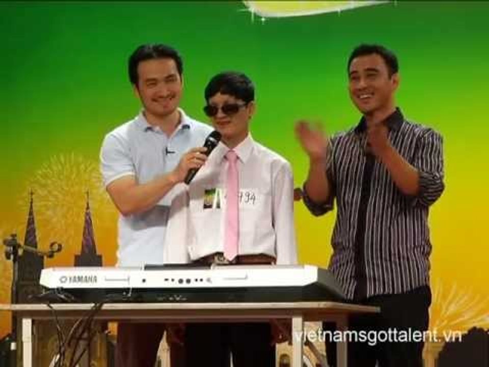 [Vietnam's Got Talent] Thí sinh khiếm thị hát "Ngày Đẹp Tươi"