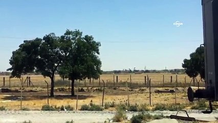 IŞİD, Akçakale'nin karşısına sözde halifelik bayrağını astı