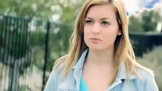 Как вам такая девушка