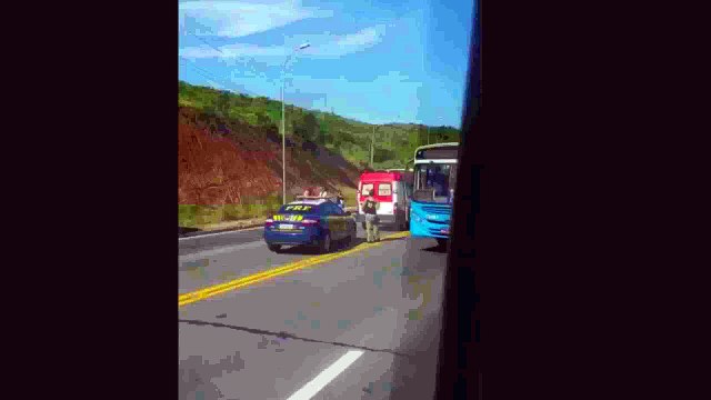 Colisão frontal deixa pelo menos 7 feridos na BR 101 na Serra