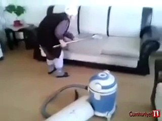 Yaşlı Teyzenin Temizlik Tutkusu